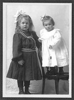 The Usher sisters as children