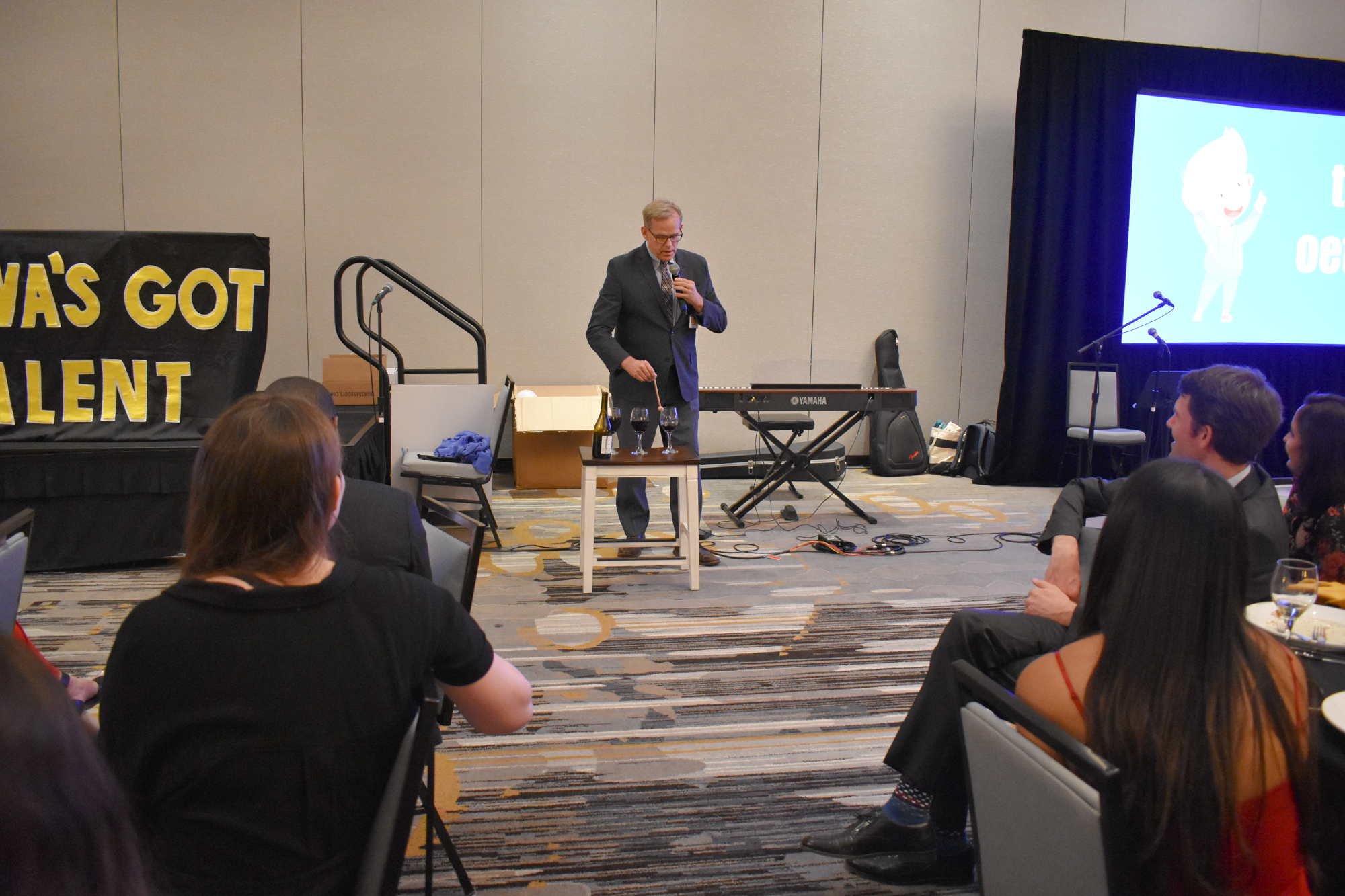 Dr. Tom Oetting during "Iowa's Got Talent" at the Friday Banquet, Iowa Eye Annual Meeting and Alumni Reunion