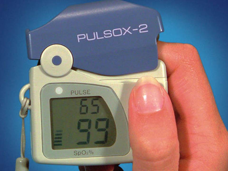 Oriental Element Lightweight Fingertip Oximeter Pulse PR Heart Rate Monitors and Spo2 Reading Oxygen Meter Convenient Blood Oxygen Saturation Monitor 