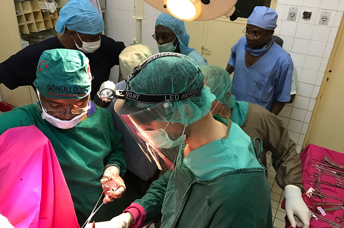 Kowalski in operating room in Niger