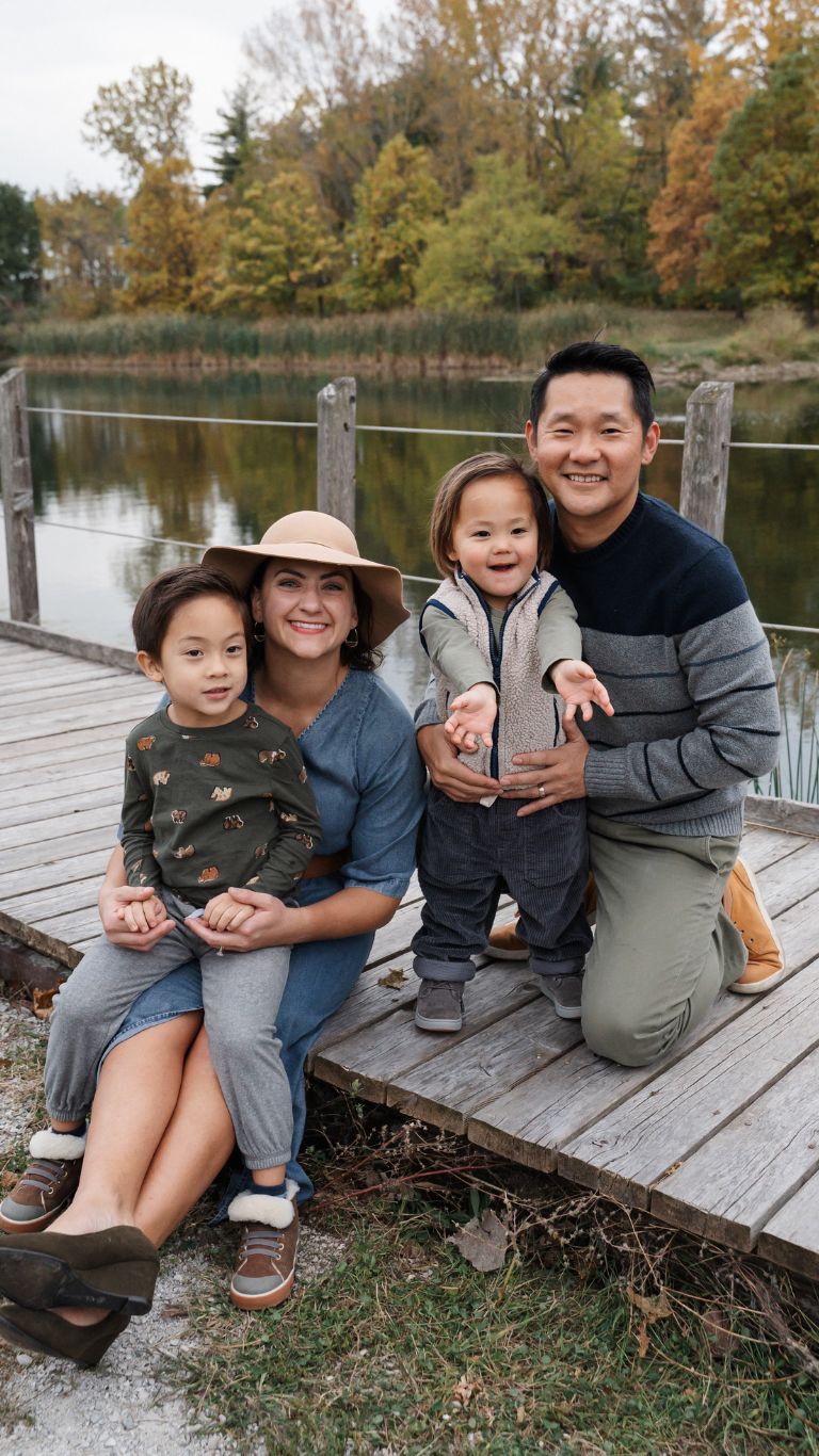 Family portrait of Allie and Sung Kim with their two children