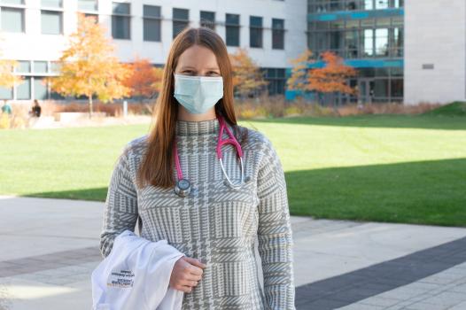 Amalia Leveille photo with face mask