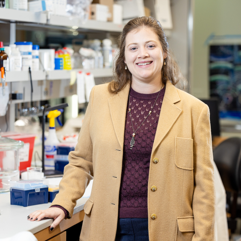 Serena (Banu) Gumuslogu, PhD pictured in lab
